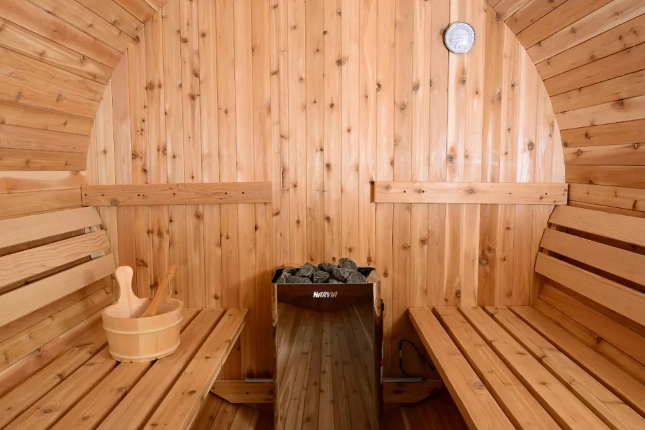 Almost Heaven Seneca 6-Person Classic Barrel Sauna