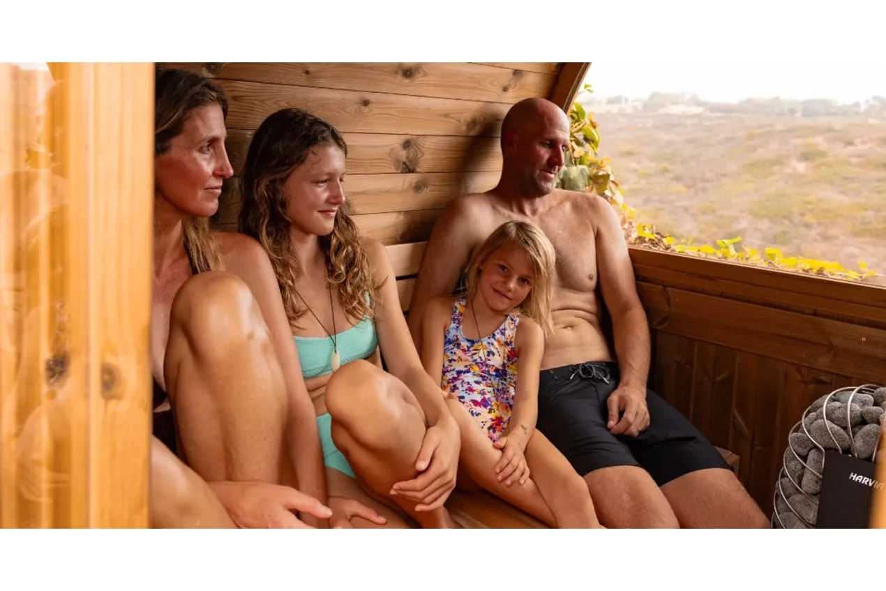 Almost Heaven Vienna 2-Person Canopy Barrel Sauna