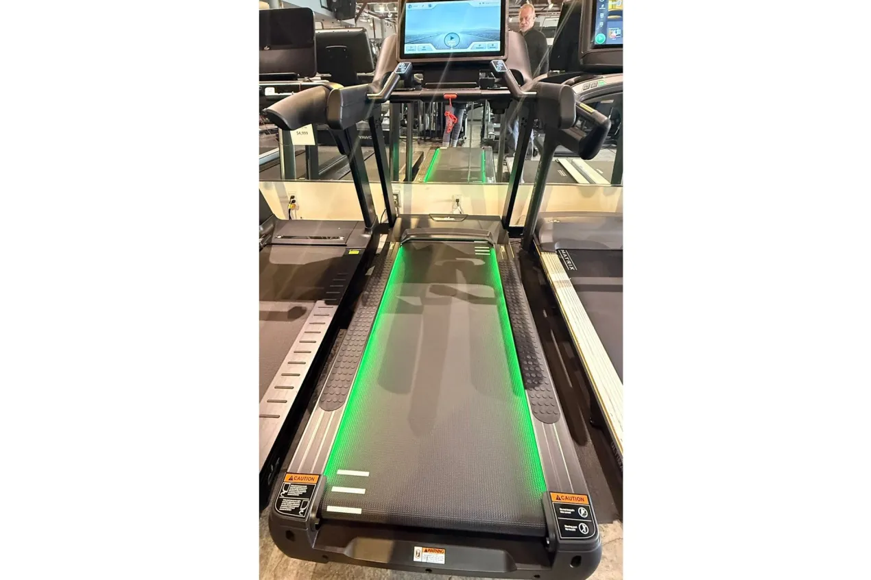 California Fitness Malibu 8.5 Treadmill