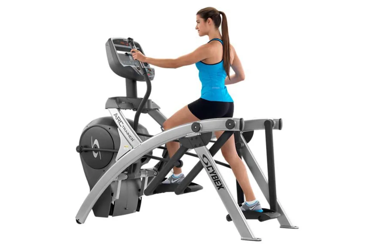 Cybex 525AT Total Body Arc Trainer Elliptical (DEMO) (🧨JULY 4th SALE)