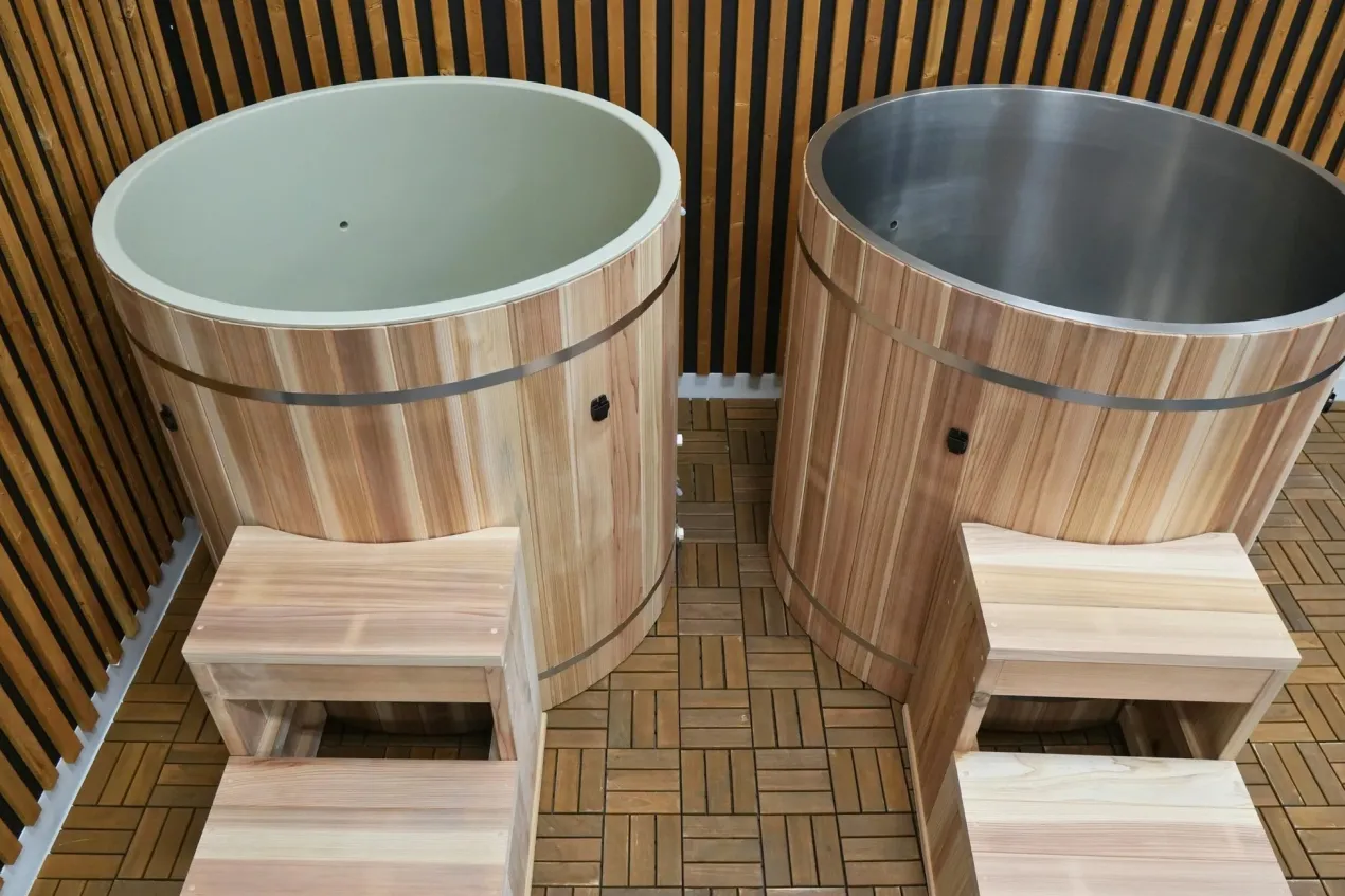 Dynamic Cold Therapy Pacific Cedar Barrel Cold Plunge
