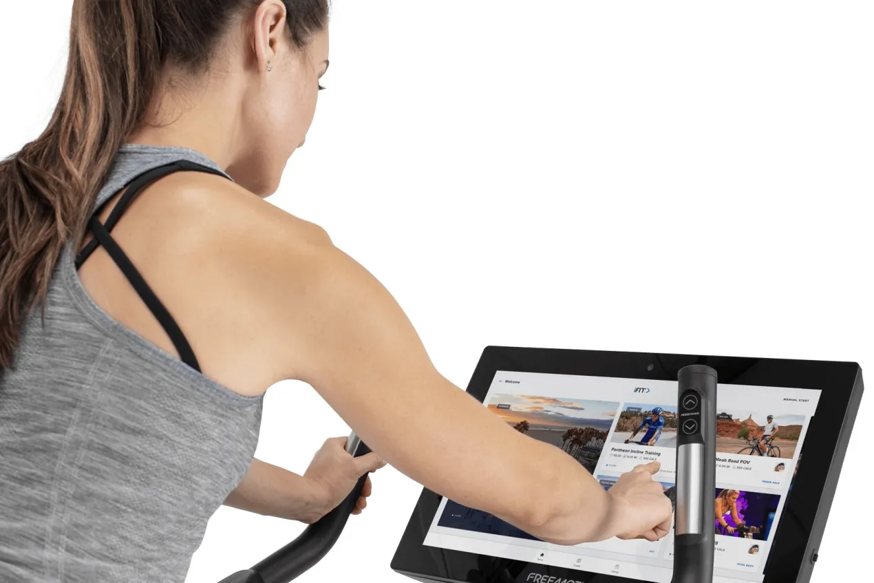 Freemotion u22.9 Upright Exercise Bike