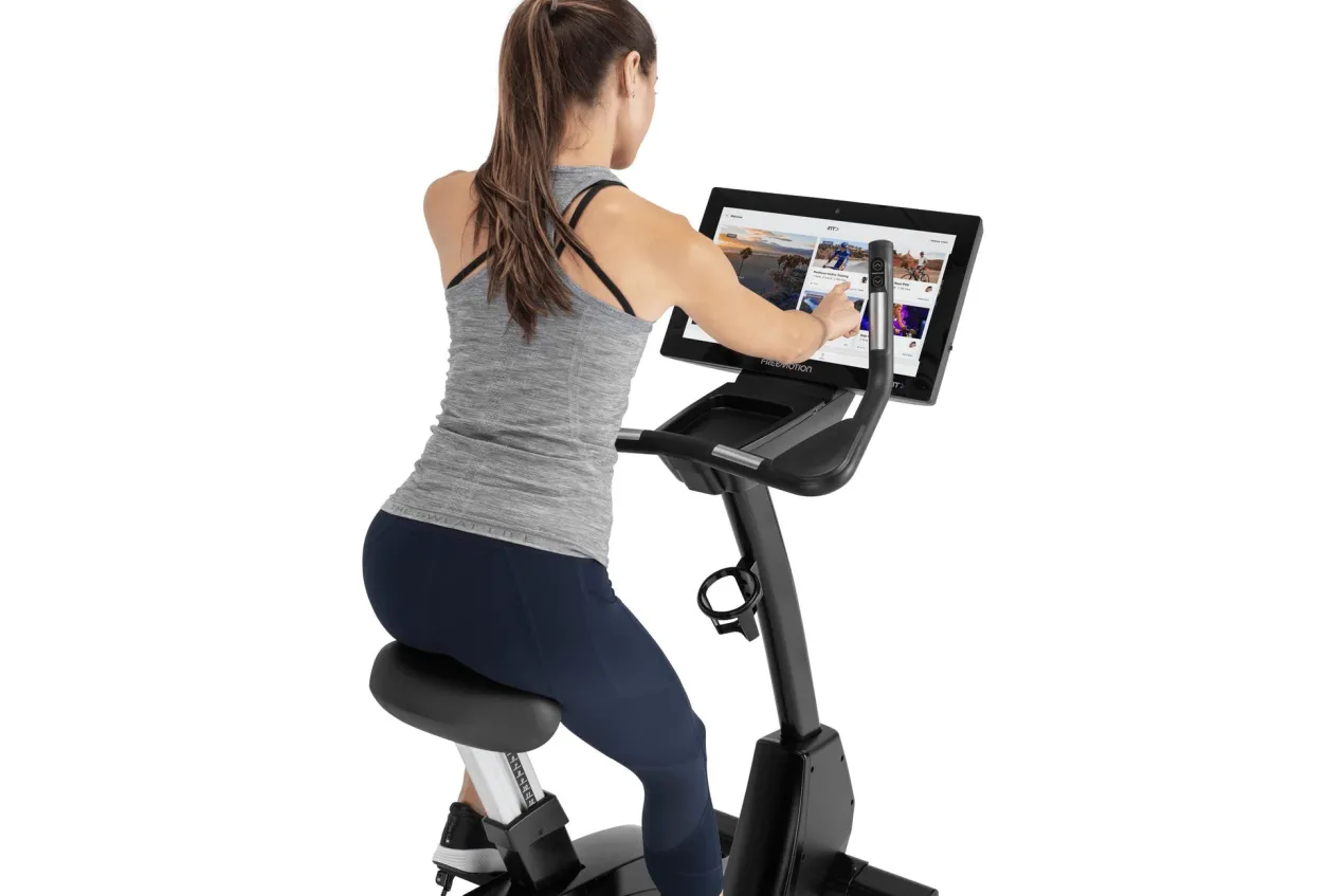 Freemotion u22.9 Upright Exercise Bike