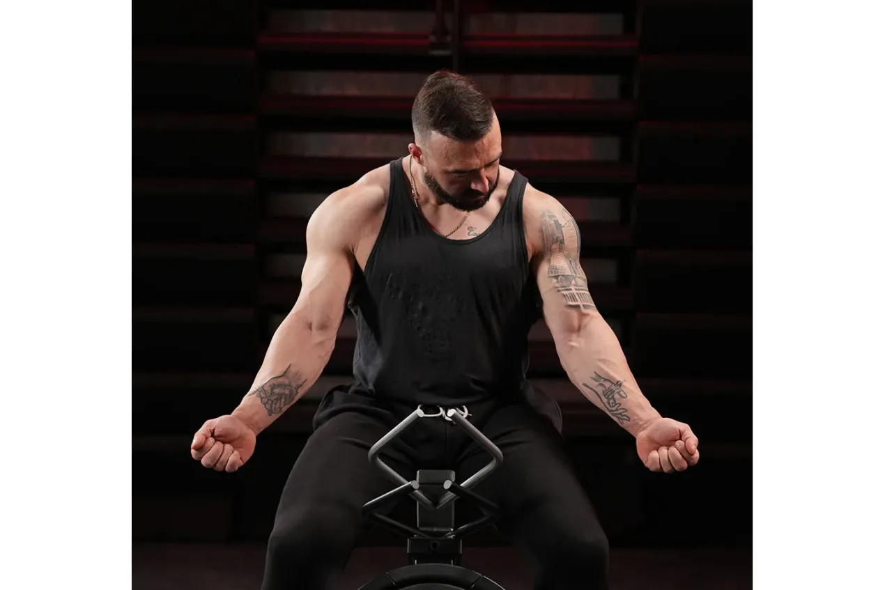 Hammer Strength Plate-Loaded Gripper