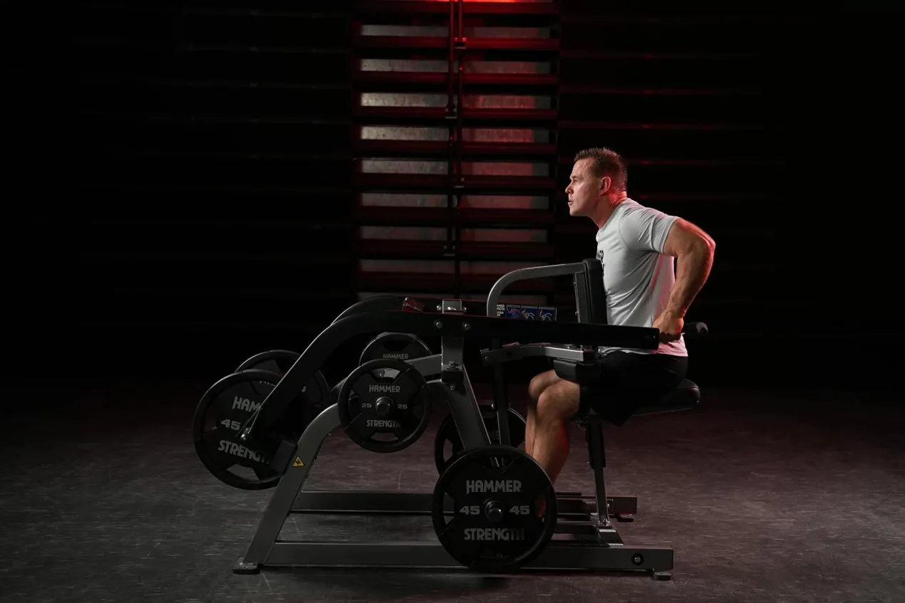 Hammer Strength Plate-Loaded Seated Dip