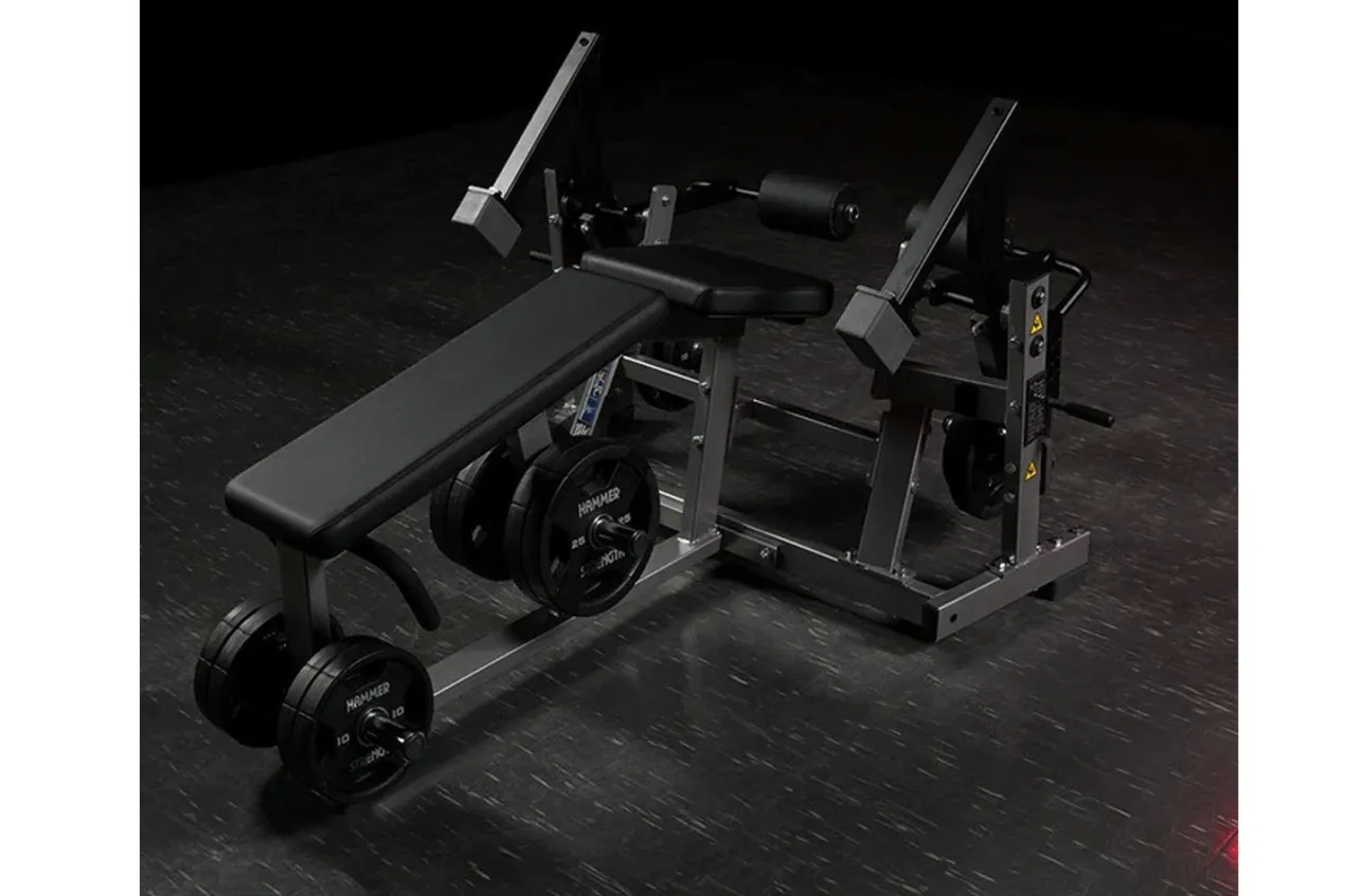 Hammer Strength Plate-Loaded Iso-Lateral Leg Curl