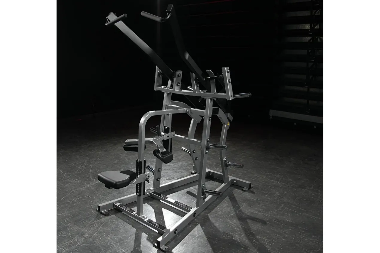 Hammer Strength Plate-Loaded Iso-Lateral Wide Pulldown