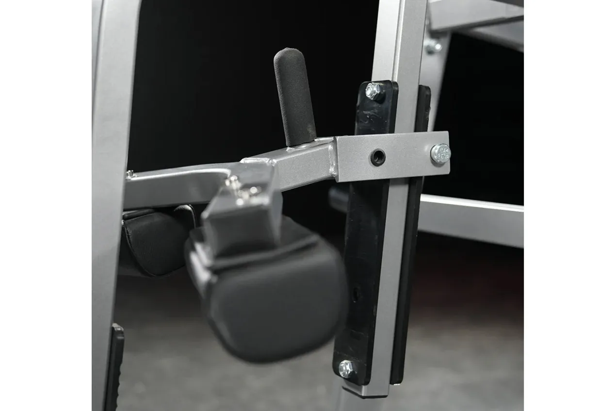 Hammer Strength Plate-Loaded Iso-Lateral Wide Pulldown