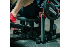 Hammer Strength Plate-Loaded Glute Drive