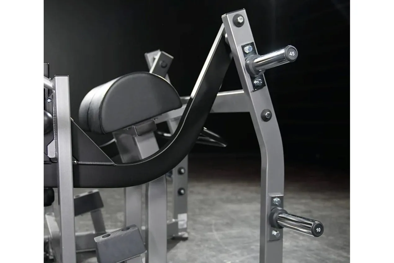 Hammer Strength Plate-Loaded Glute Drive