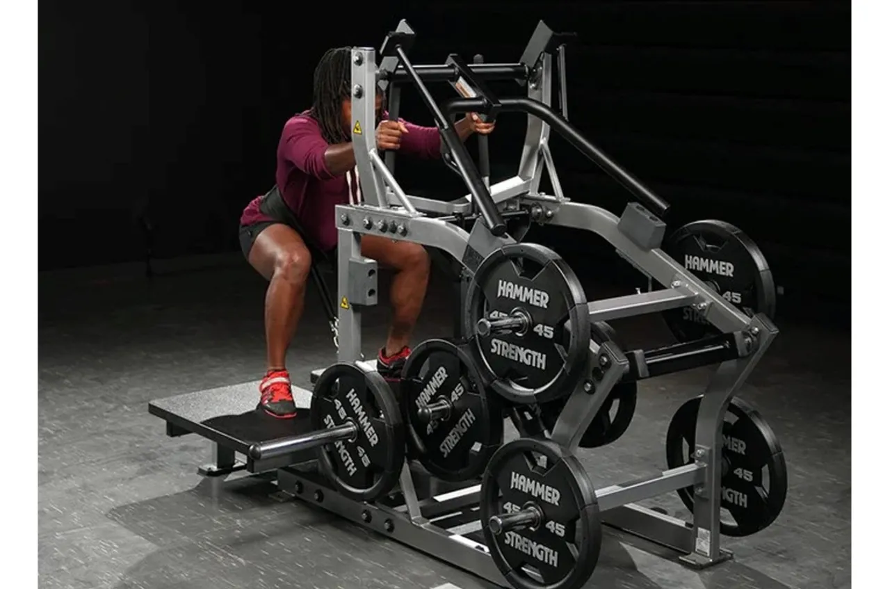Hammer Strength Plate-Loaded Belt Squat Machine