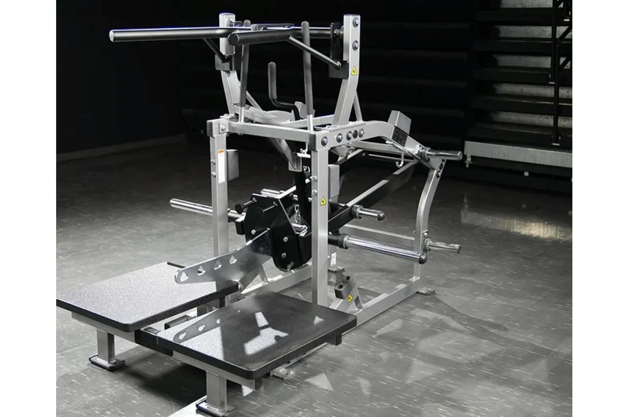 Hammer Strength Plate-Loaded Belt Squat Machine