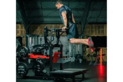 Hammer Strength Plate-Loaded Belt Squat Machine