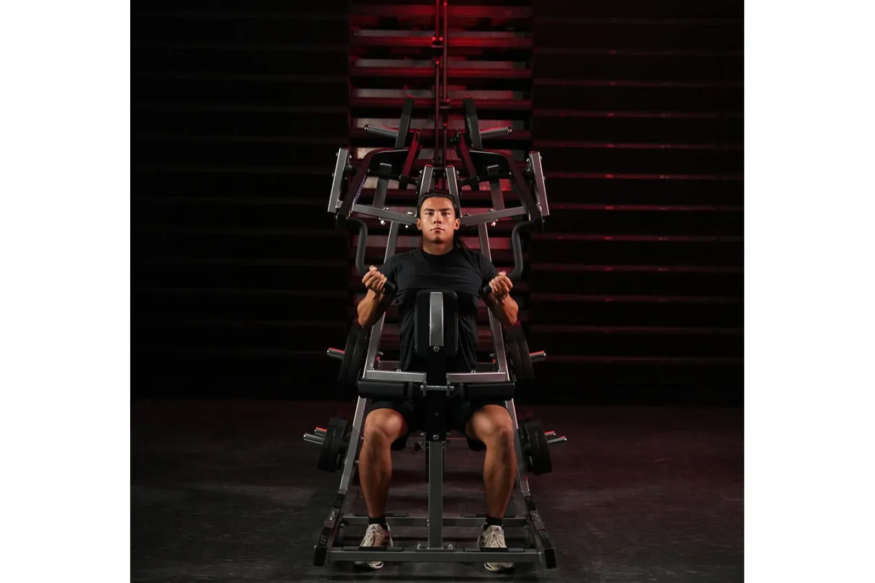 Hammer Strength Plate-Loaded Iso-Lateral Front Lat Pulldown