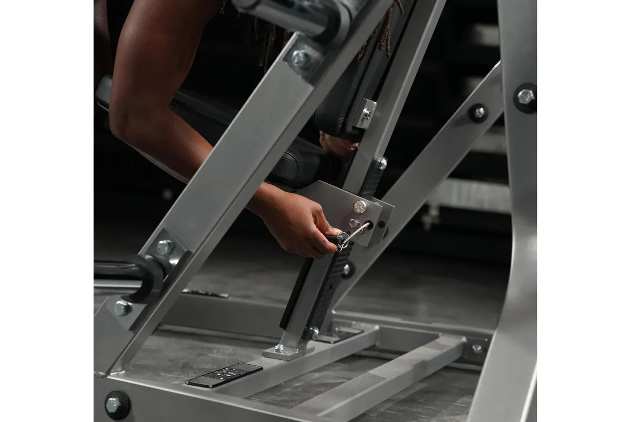 Hammer Strength Plate-Loaded Iso-Lateral Bench Press (🧨JULY 4th SALE)