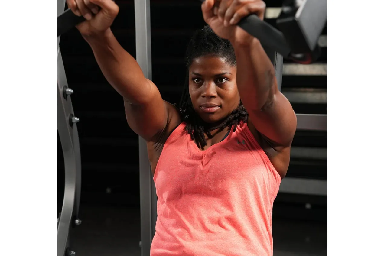 Hammer Strength Plate-Loaded Iso-Lateral Bench Press (🧨JULY 4th SALE)