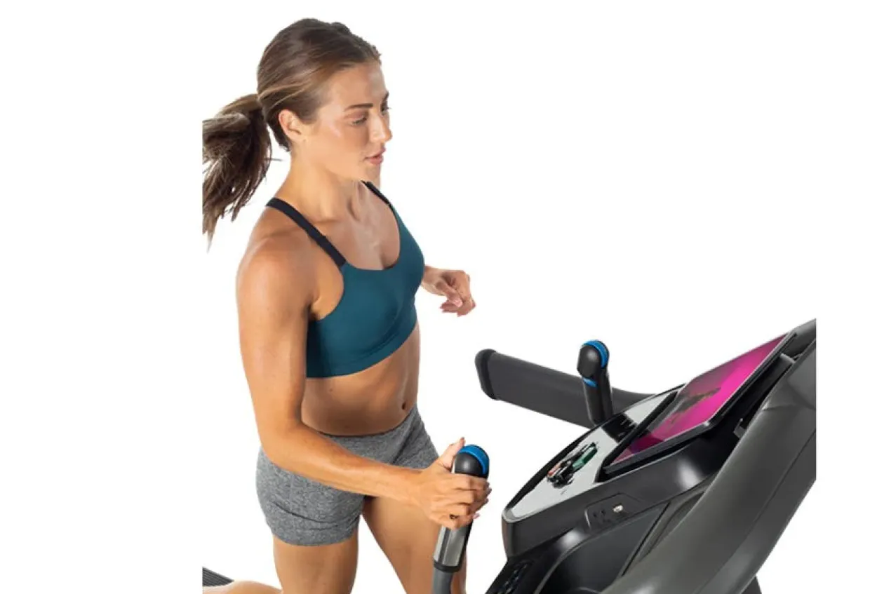 Horizon 7.4 AT Treadmill (💥IN-STORE SPECIAL)