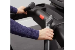 Life Fitness Club Series + (Plus) Treadmill