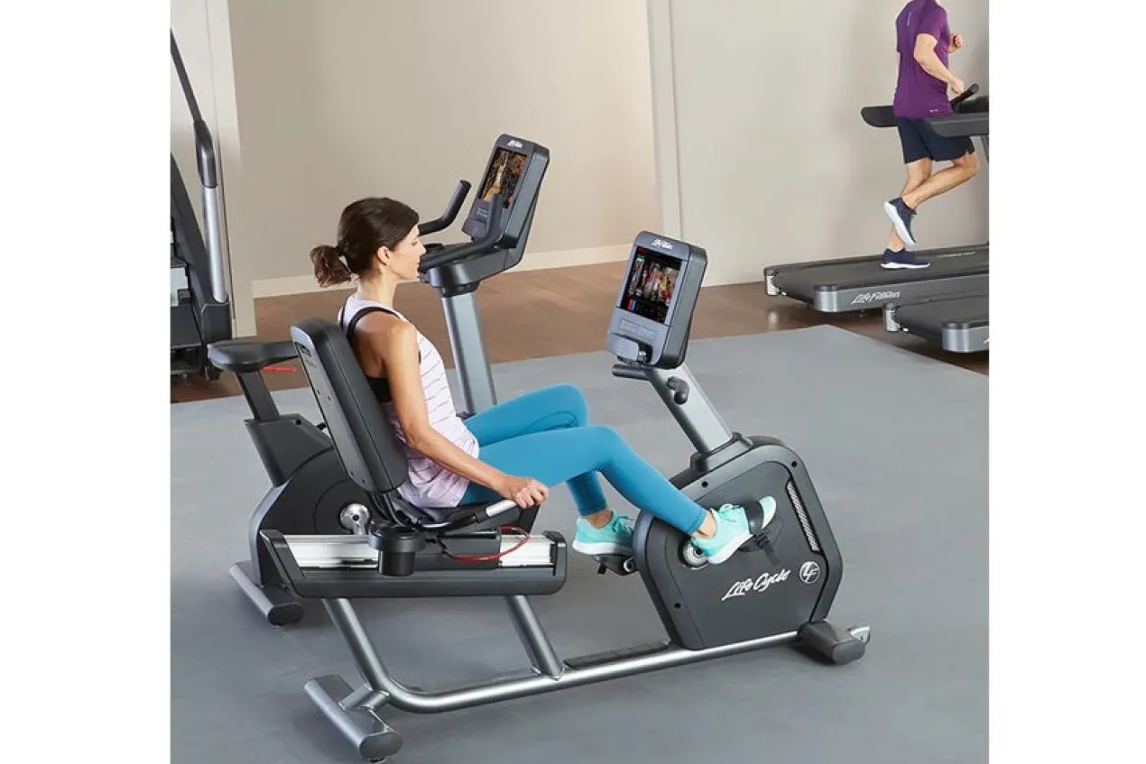 Life Fitness Club Series + (Plus) Recumbent Lifecycle Bike