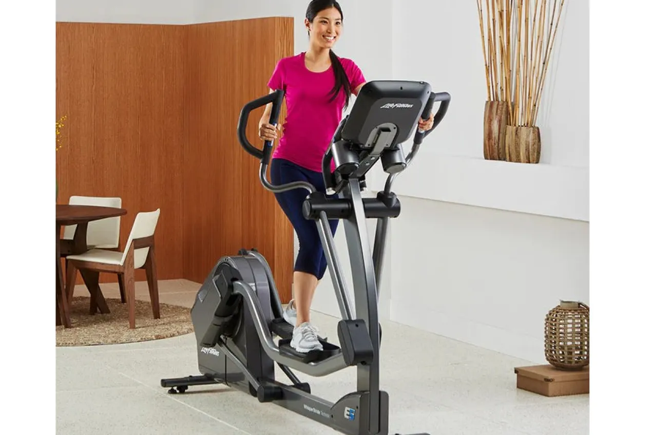 Life Fitness E5 Elliptical Cross-Trainer