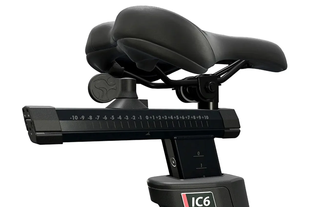 Life Fitness IC6 Indoor Cycle