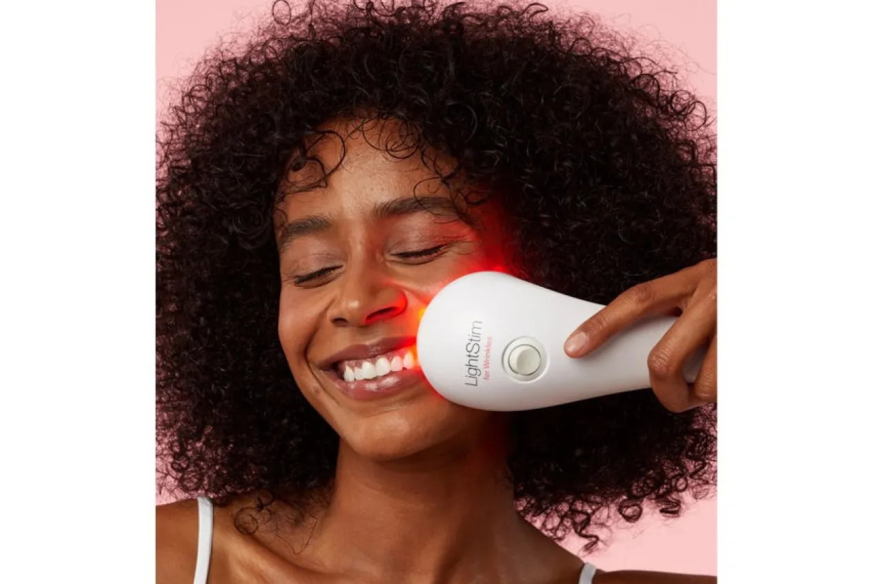 LightStim LED Light Therapy for Wrinkles