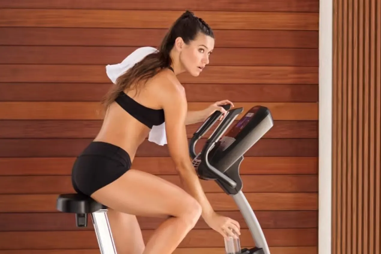 NordicTrack Commercial VU 19 Upright Exercise Bike