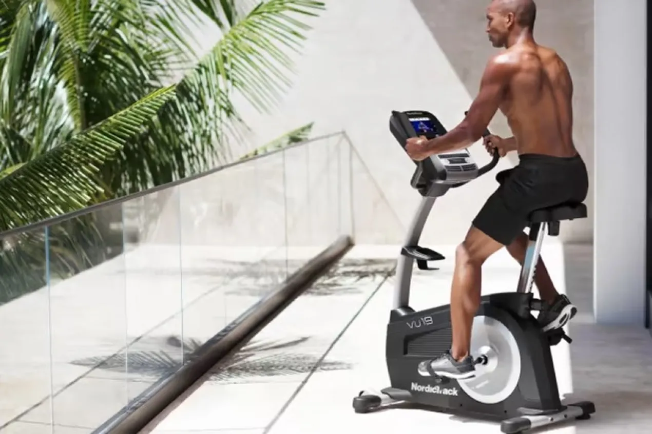 NordicTrack Commercial VU 19 Upright Exercise Bike