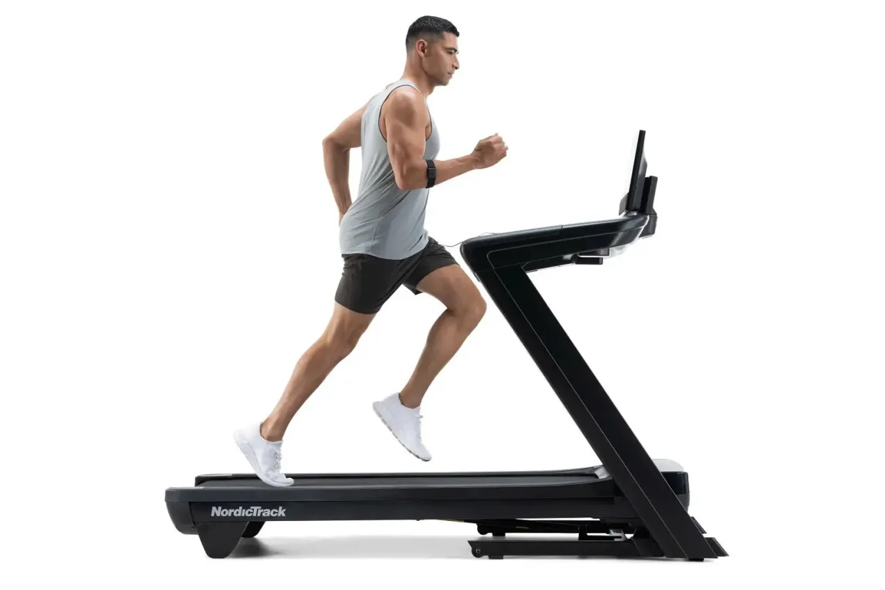 NordicTrack NEW Commercial 1750 Treadmill (🧨JULY 4th SALE)