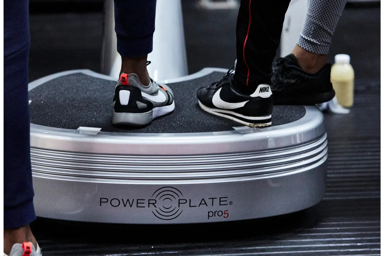 Power Plate® Pro5 Vibration Plate Trainer